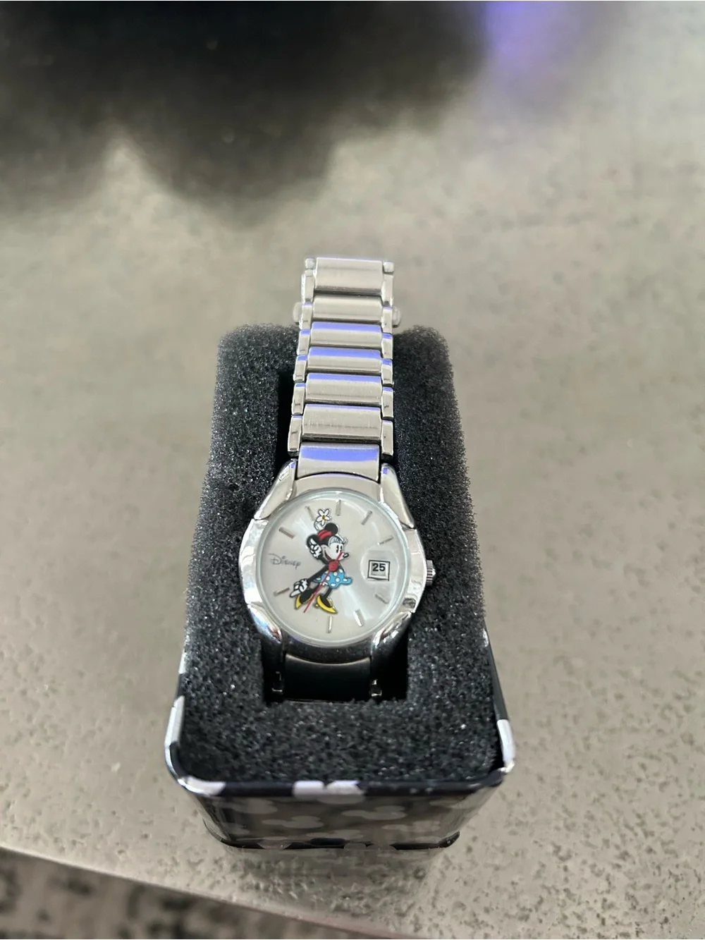 Disney Accutime Minnie Mouse Watch with Character Tin Case